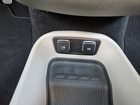 Used 2017 Chrysler Pacifica Touring-L Plus image 12