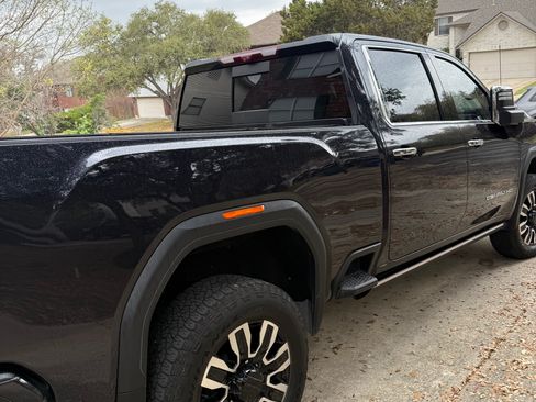 Used 2024 GMC Sierra 2500 Denali Ultimate image 14