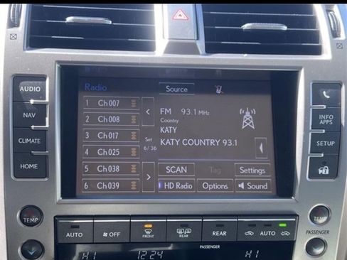 Used 2017 Lexus GX 460 Premium w/ Premium Package image 26