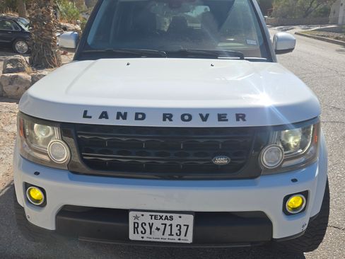 Used 2016 Land Rover LR4 HSE Silver Edition image 6