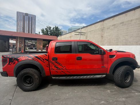 Used 2011 Ford F150 Raptor w/ SVT Exterior Graphics Pkg image 4