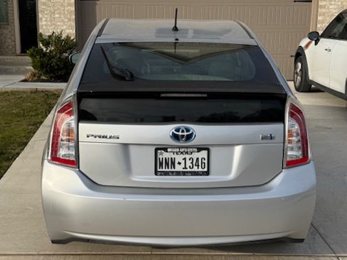Used 2013 Toyota Prius Two image 5
