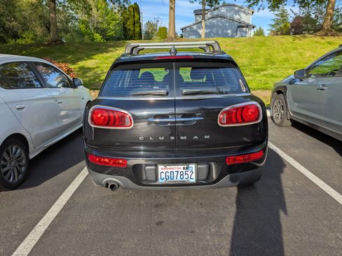 Used 2017 MINI Cooper Clubman ALL4 AWD/4WD image 4