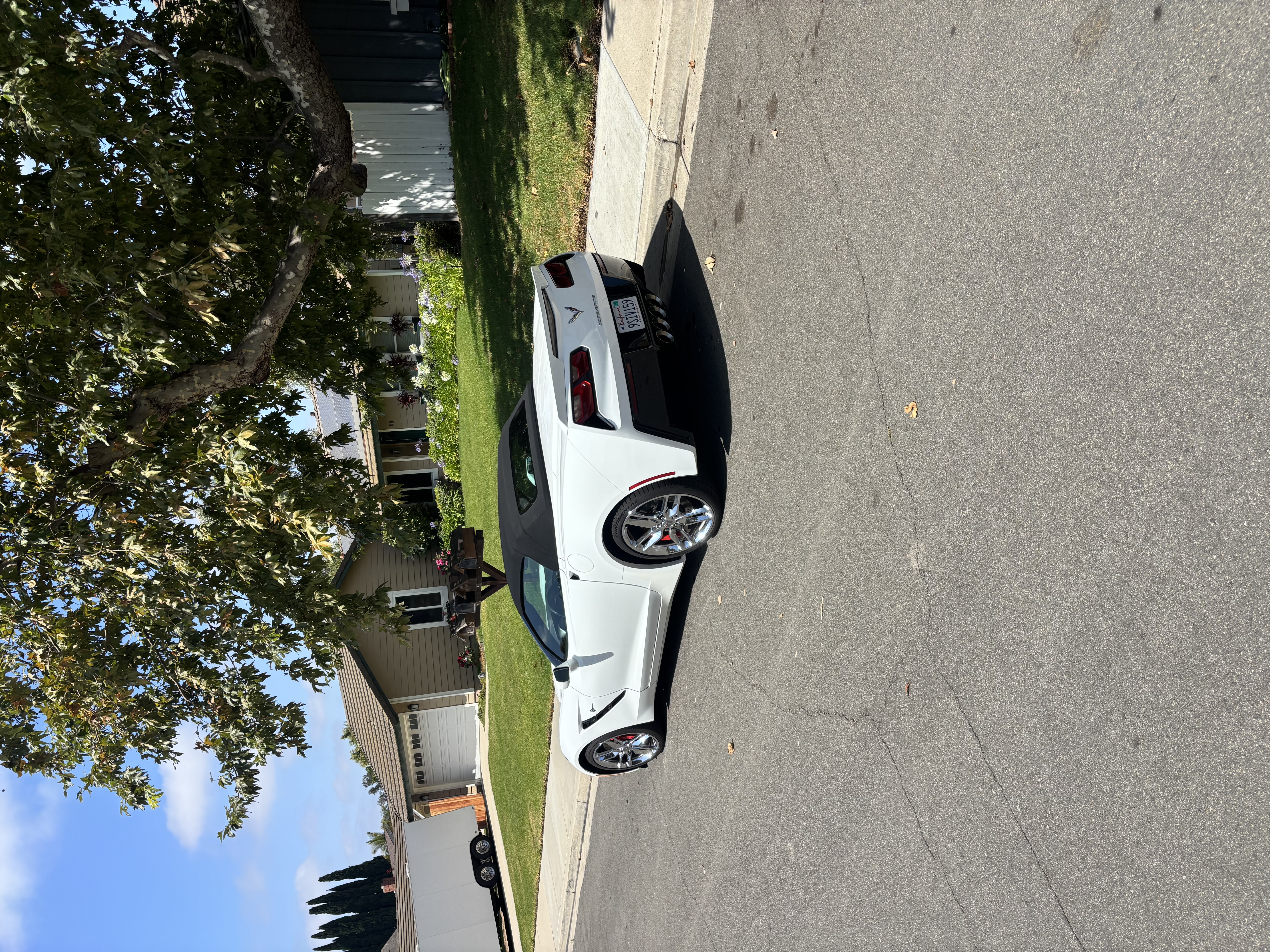 Used 2016 Chevrolet Corvette Stingray Convertible w/ 3LT Preferred Equipment Group RWD image 6