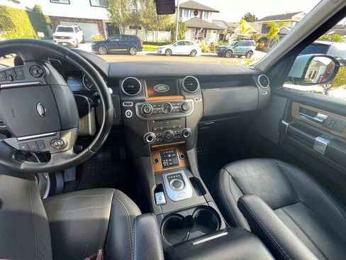 Used 2016 Land Rover LR4 HSE LUX image 9