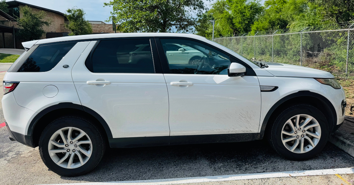 Used 2016 Land Rover Discovery Sport HSE AWD/4WD image 1