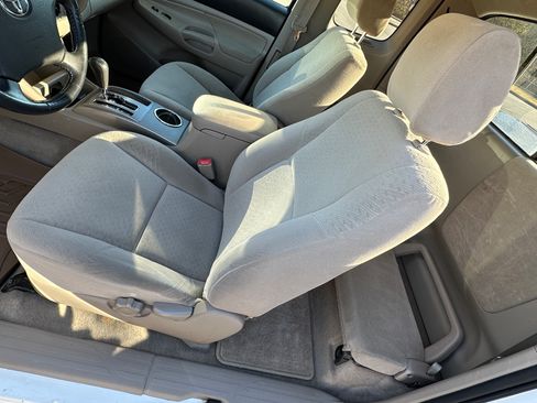 Used 2005 Toyota Tacoma 2WD Access Cab image 10