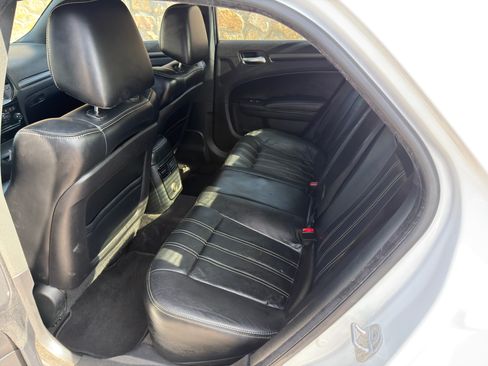 Used 2013 Chrysler 300 S RWD image 10