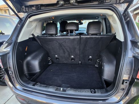 Used 2019 Jeep Compass Limited image 30