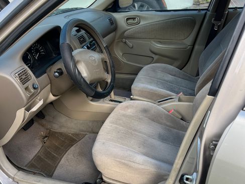 Used 2002 Toyota Corolla CE image 8