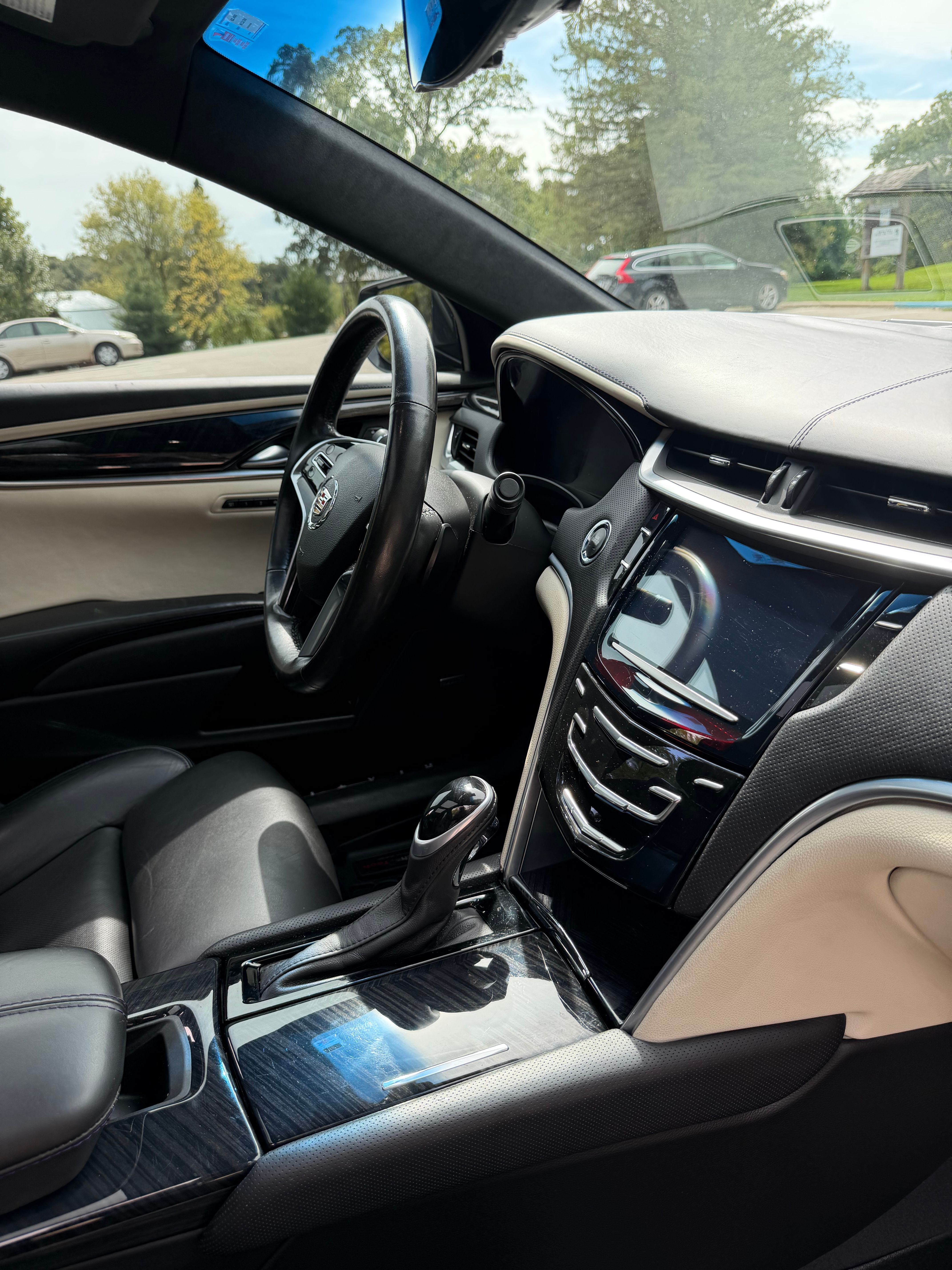Used 2015 Cadillac XTS Platinum AWD/4WD image 9