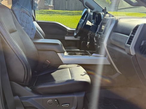 Used 2018 Ford F350 Lariat w/ Chrome Package image 4