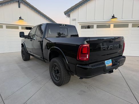Used 2025 RAM 2500 Limited AWD/4WD image 6
