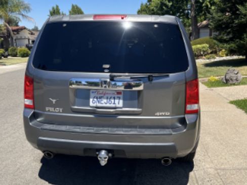 Used 2011 Honda Pilot LX image 12