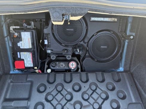 Used 2015 Dodge Challenger SRT Hellcat image 4