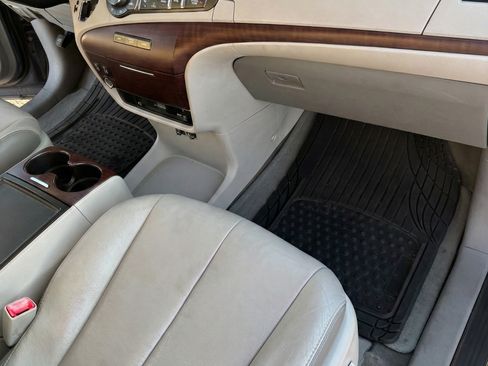 Used 2013 Toyota Sienna Limited image 10