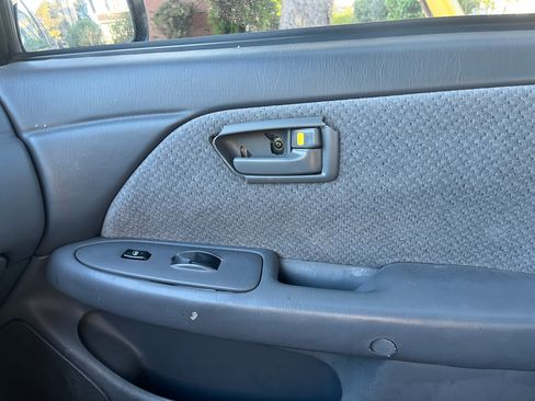 Used 2001 Toyota Camry LE image 18