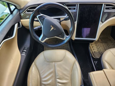 Used 2013 Tesla Model S image 1