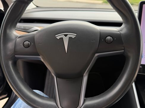 Used 2018 Tesla Model 3 Long Range image 12