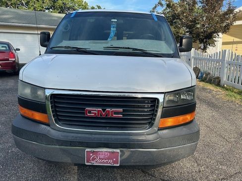 Used 2008 GMC Savana 1500 w/ Preferred Equipment Group image 8