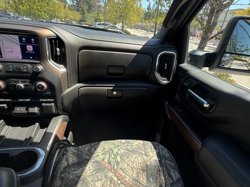 Used 2022 Chevrolet Silverado 2500 High Country w/ Safety Package II AWD/4WD image 25