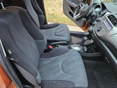 Used 2010 Honda Fit Sport image 6