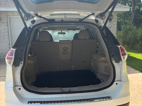 Used 2016 Nissan Rogue SL w/ SL Premium Package FWD image 6
