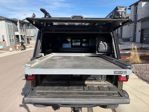 Used 2022 Jeep Gladiator Rubicon w/ LED Lighting Group image 11