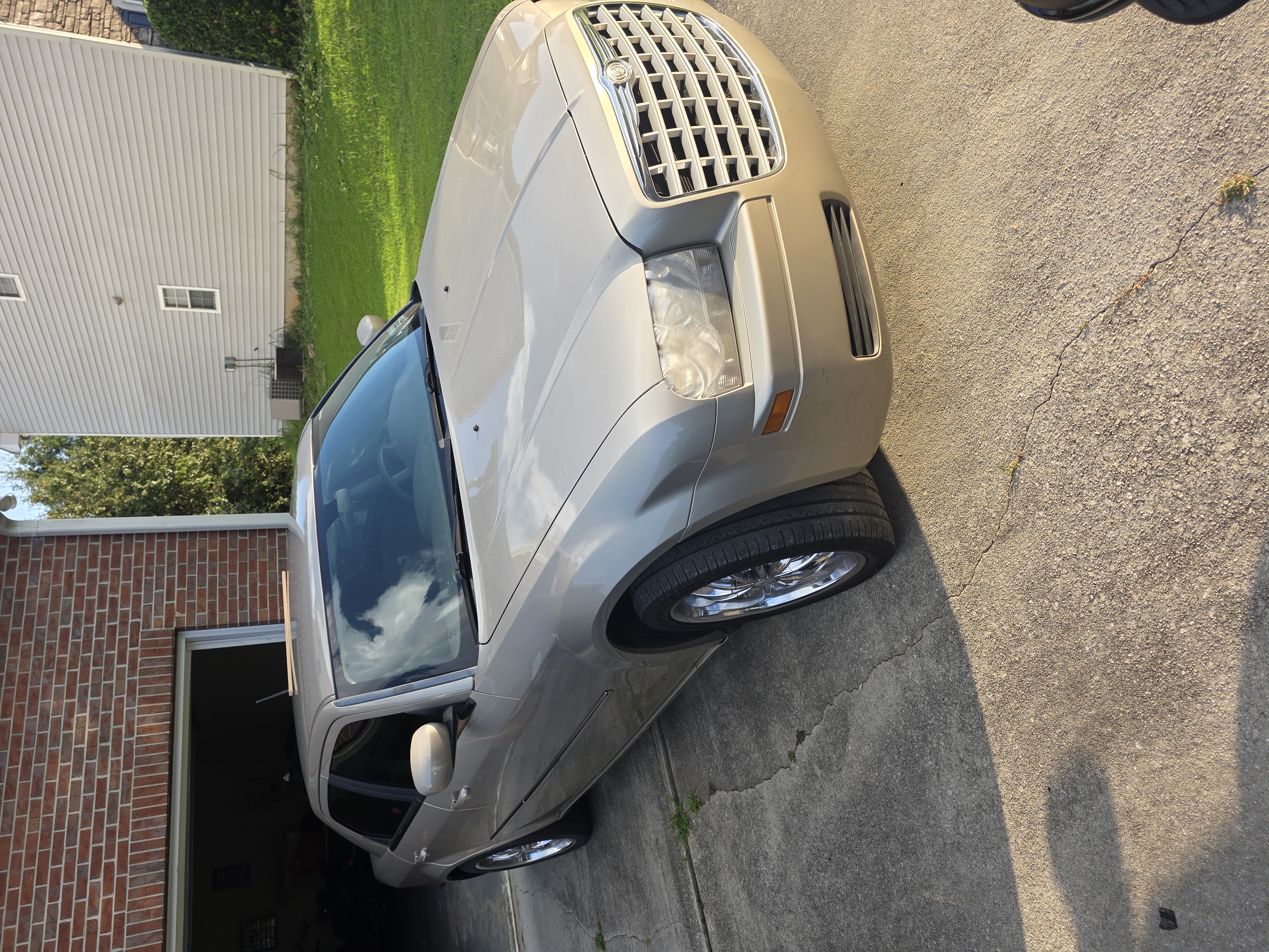 Used 2008 Chrysler 300 LX RWD image 1