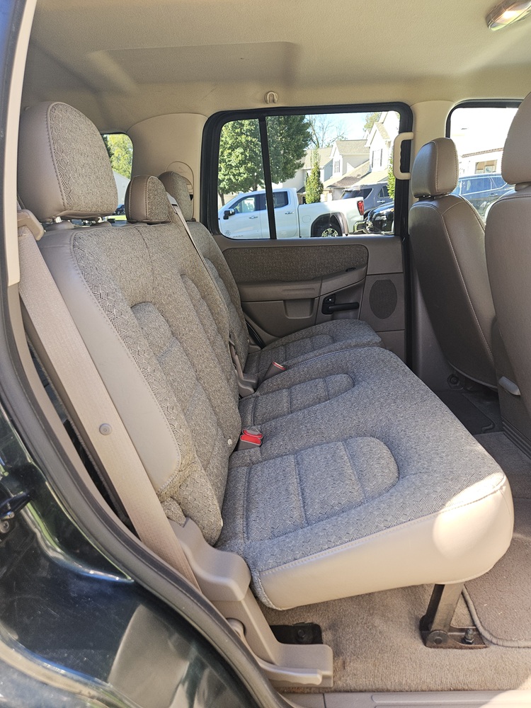 Used 2004 Ford Explorer Sport XLS AWD/4WD image 15