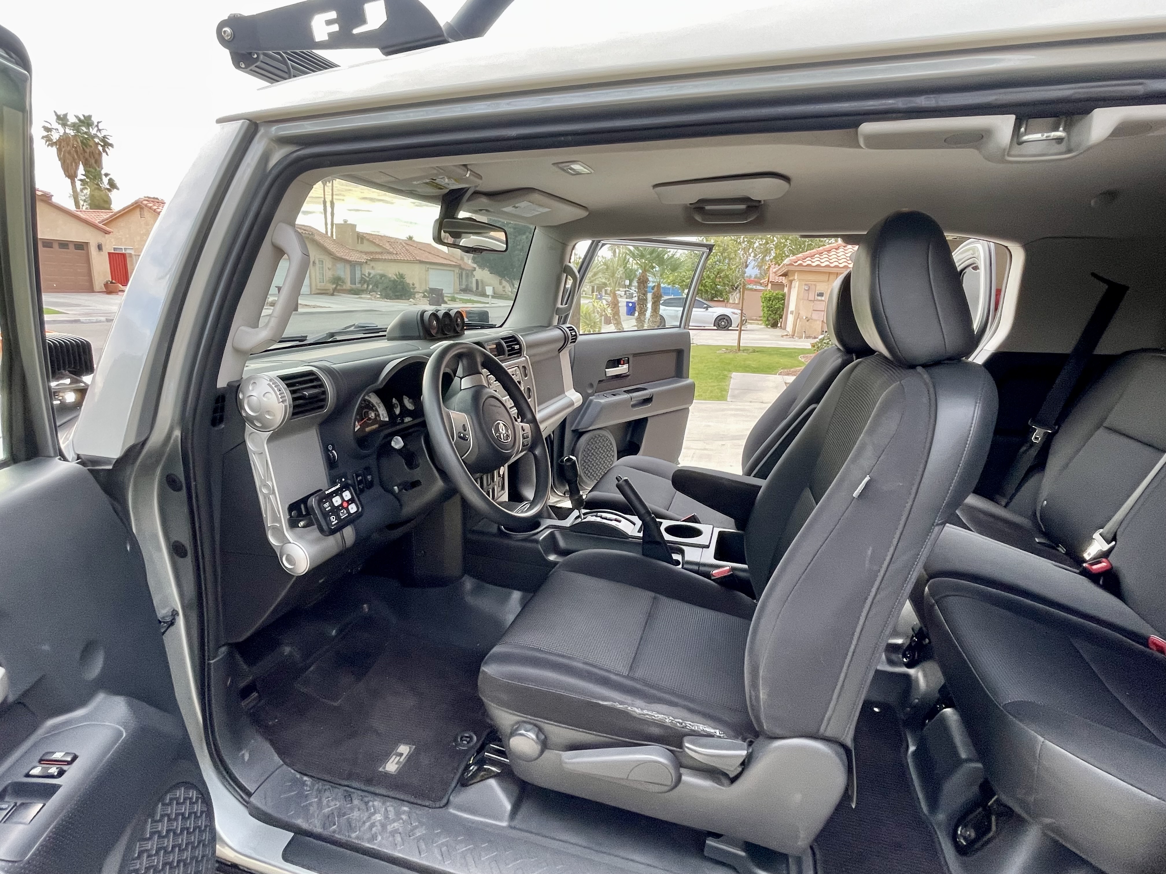 Used 2012 Toyota FJ Cruiser 4WD w/ Convenience Pkg image 26