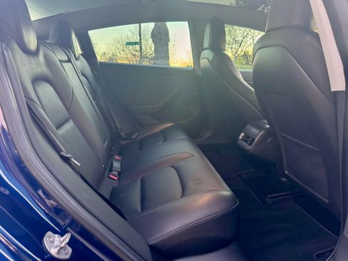 Used 2018 Tesla Model 3 Long Range image 8