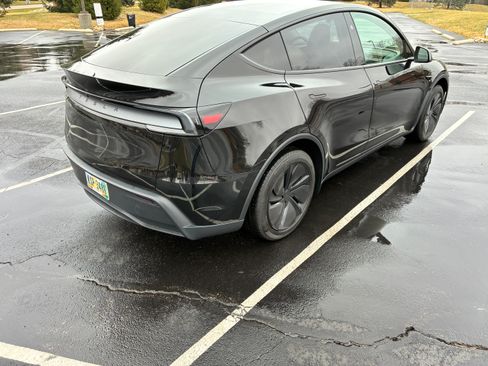 Used 2026 Tesla Model Y Long Range image 6
