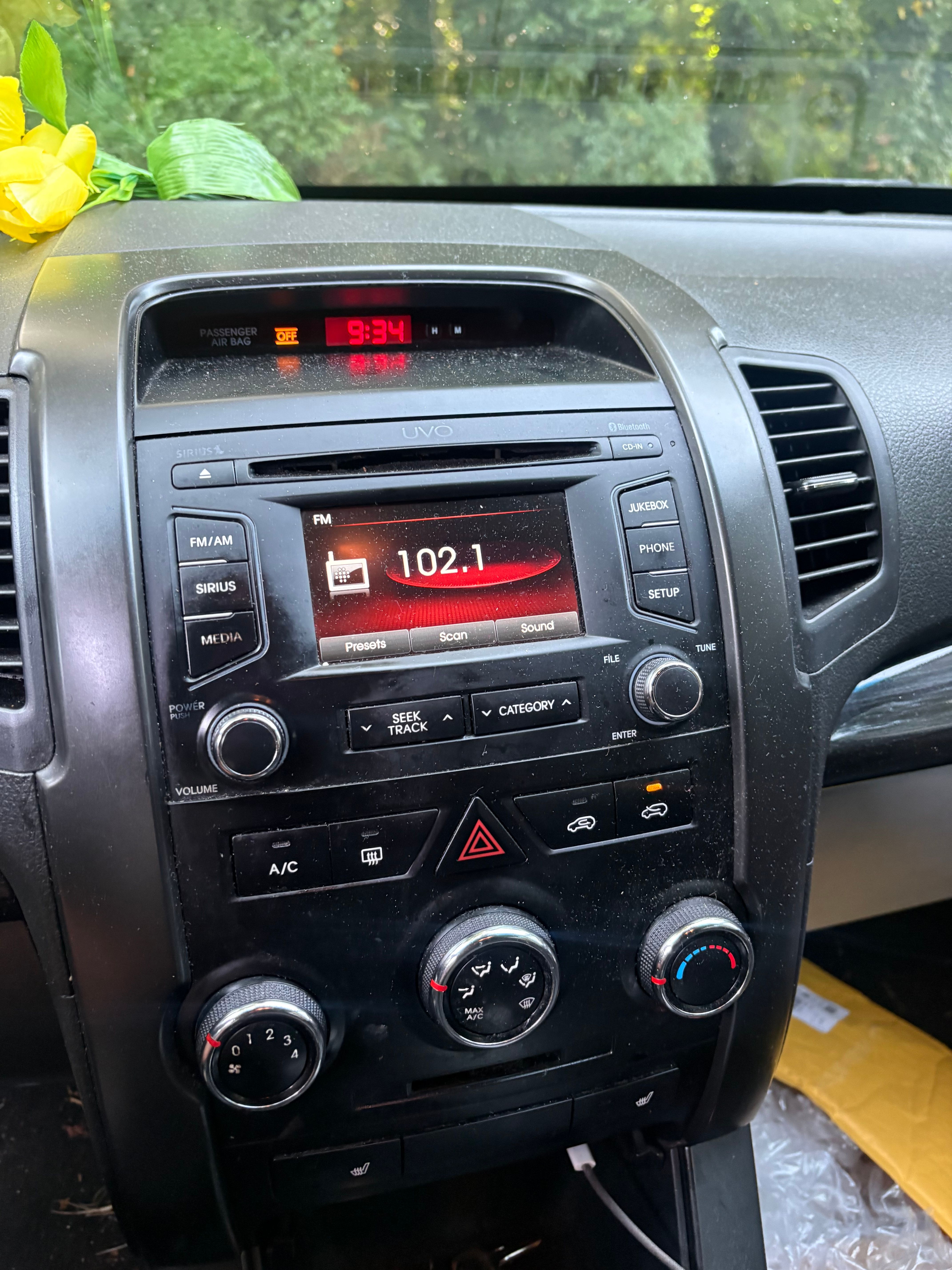 Used 2013 Kia Sorento LX w/ Convenience Pkg FWD image 6