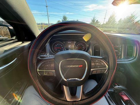 Used 2019 Dodge Charger SXT w/ Plus Group image 17