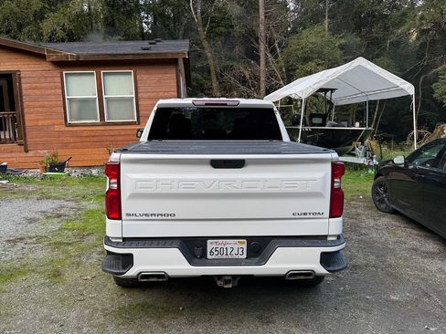 Used 2019 Chevrolet Silverado 1500 Custom image 4