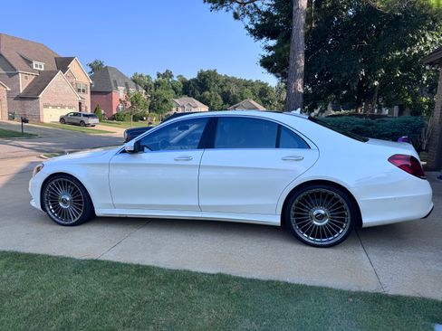 Used 2015 Mercedes-Benz S 550 Sedan image 1