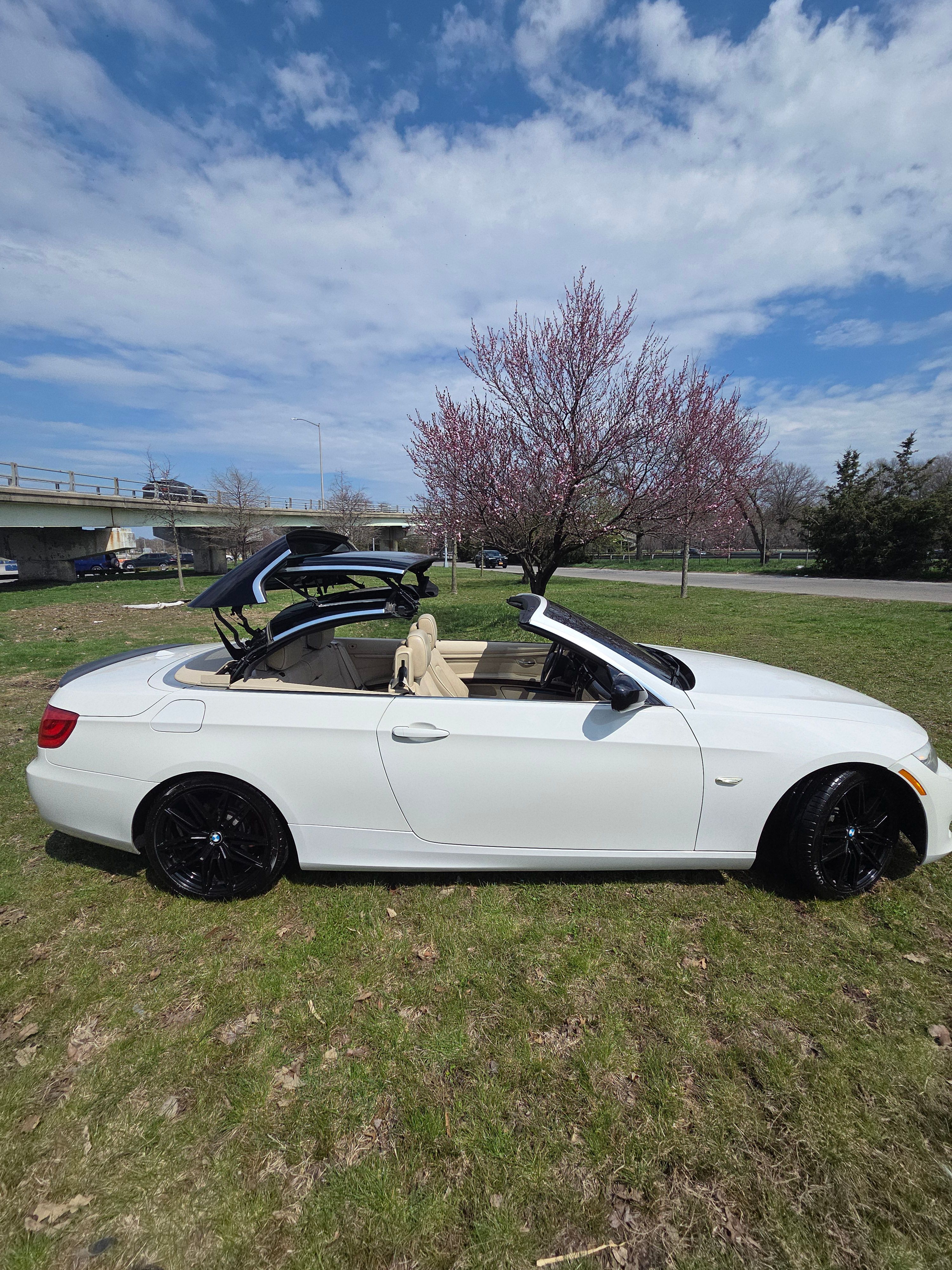Used 2013 BMW 328i Convertible RWD image 13