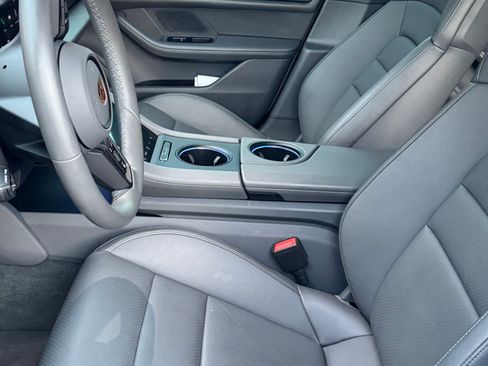 Used 2021 Porsche Taycan 4S image 13