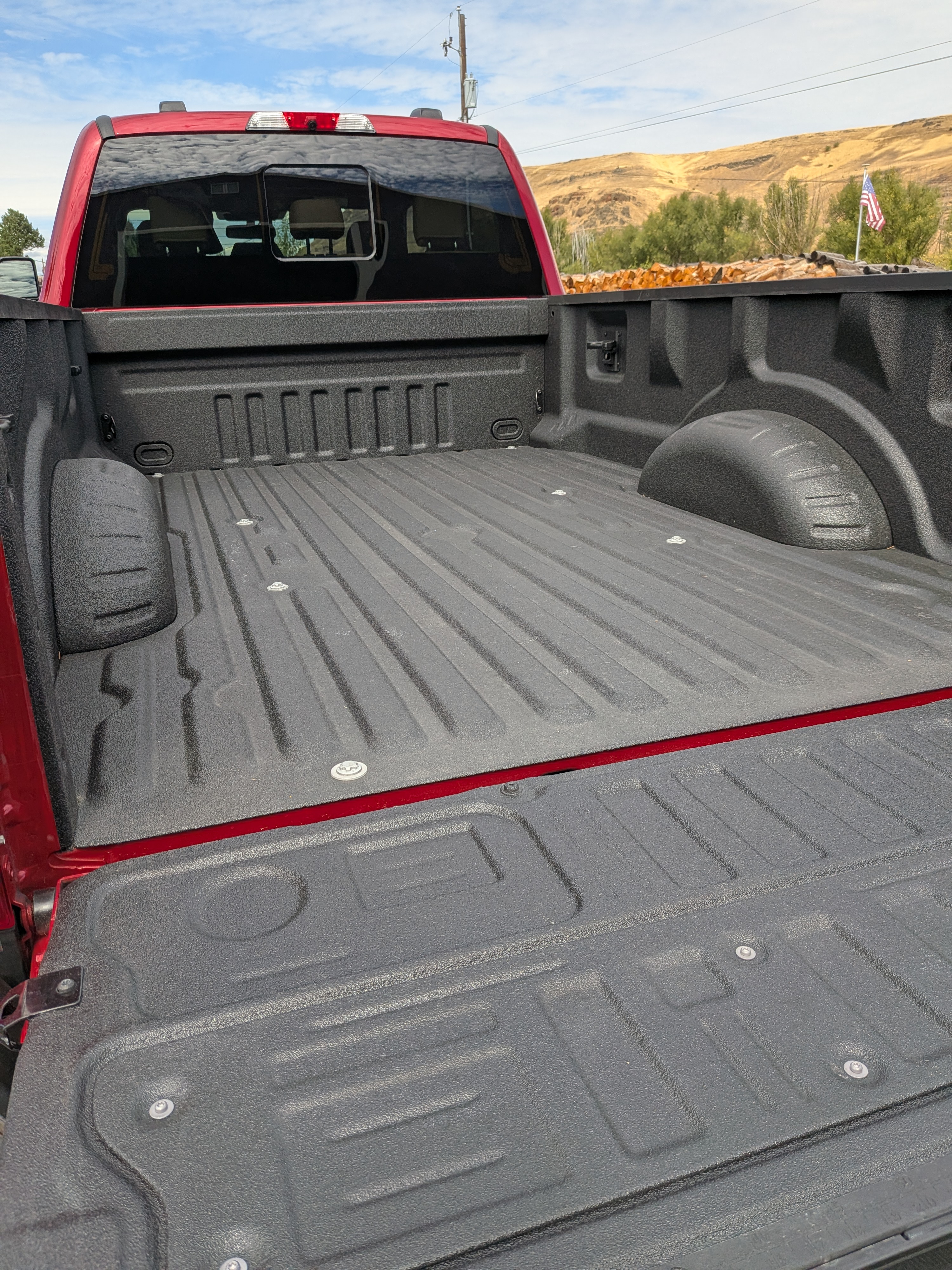 Used 2023 Ford F350 Lariat w/ FX4 Off-Road Package AWD/4WD image 4