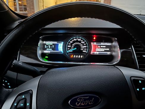 Used 2014 Ford Taurus Limited image 11