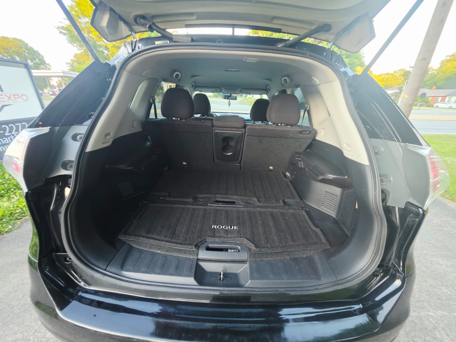 Used 2015 Nissan Rogue SV AWD/4WD image 18