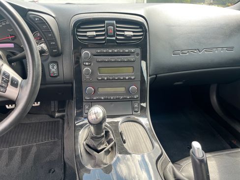 Used 2009 Chevrolet Corvette Coupe image 15