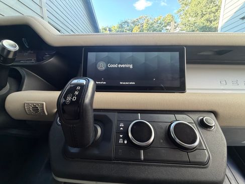 Used 2020 Land Rover Defender 110 S AWD/4WD image 25
