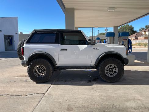 Used 2023 Ford Bronco Badlands w/ Sasquatch Package image 1