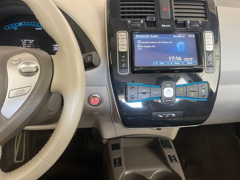 Used 2012 Nissan Leaf SL FWD image 5