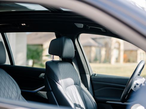 Used 2024 BMW ALPINA XB7 image 16