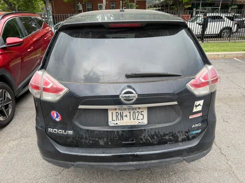 Used 2014 Nissan Rogue S AWD/4WD image 2