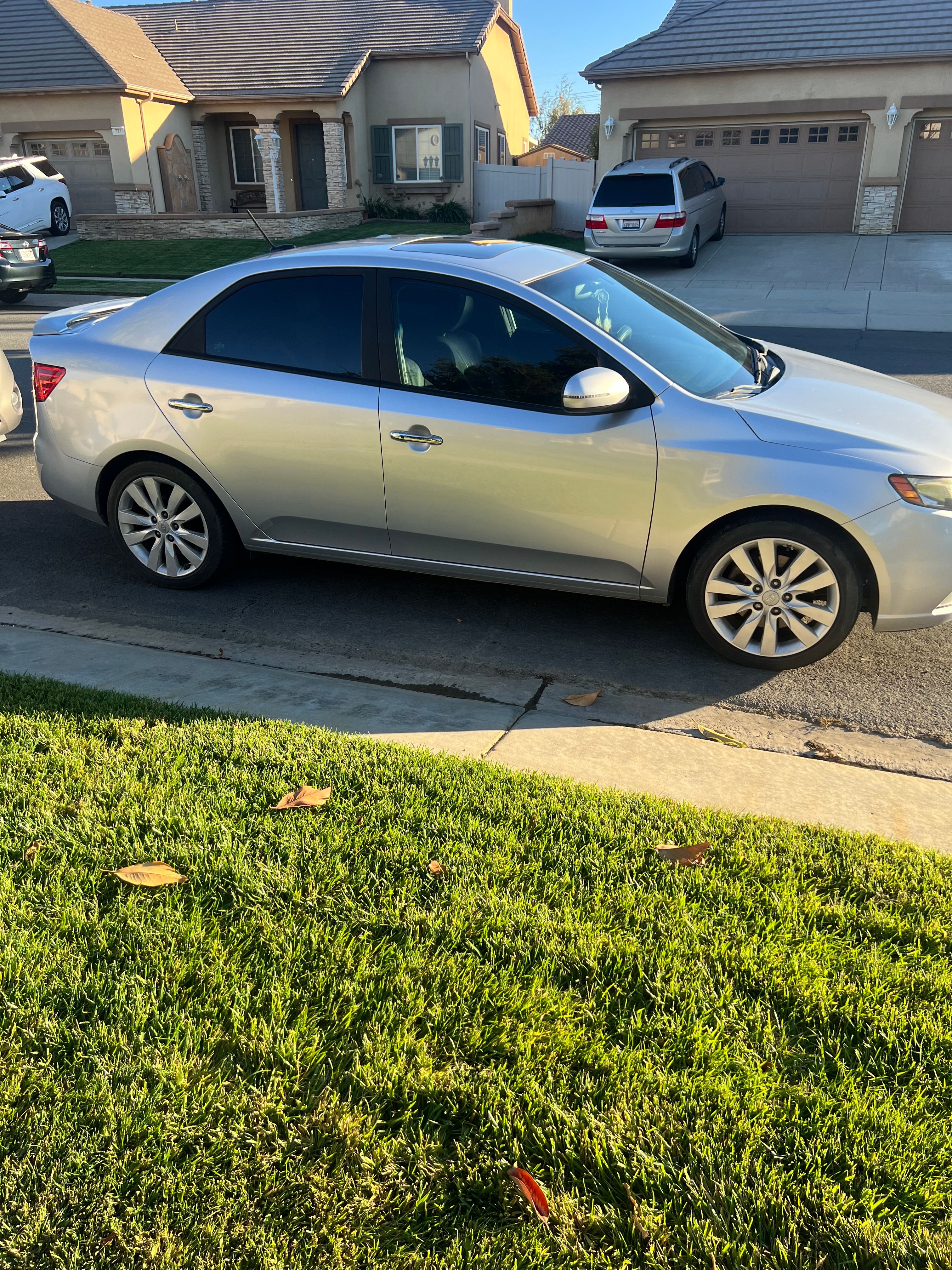 Used 2012 Kia Forte SX w/ Tech Pkg FWD image 1
