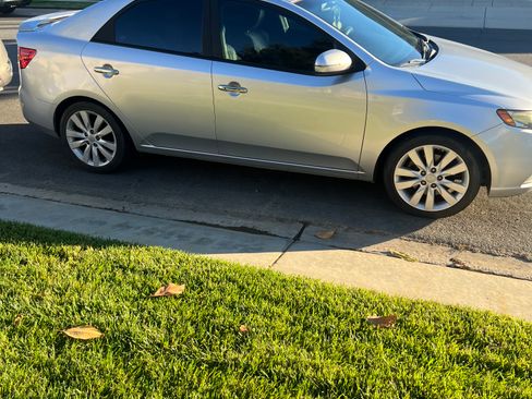 Used 2012 Kia Forte SX w/ Tech Pkg FWD image 1